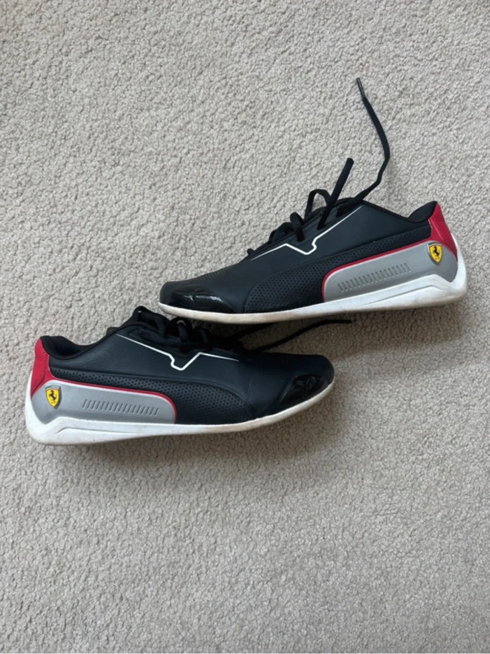 Puma Scuderia Ferrari sneakers